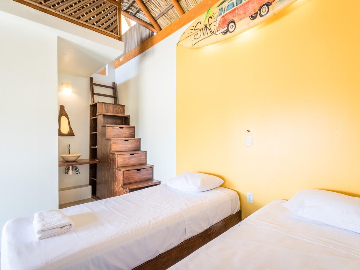 Hostel Experiencia Surf Camp Brisas de Zicatela Zewnętrze zdjęcie