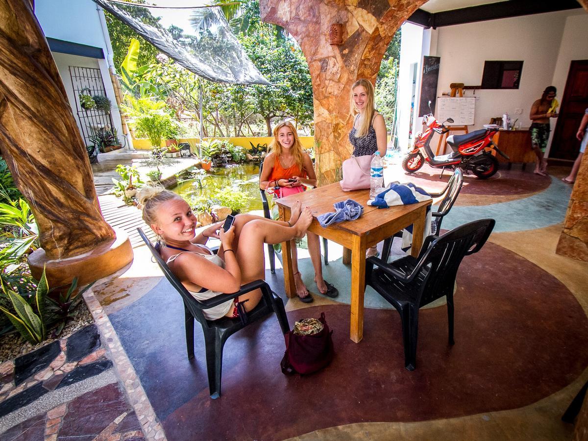 Hostel Experiencia Surf Camp Brisas de Zicatela Zewnętrze zdjęcie