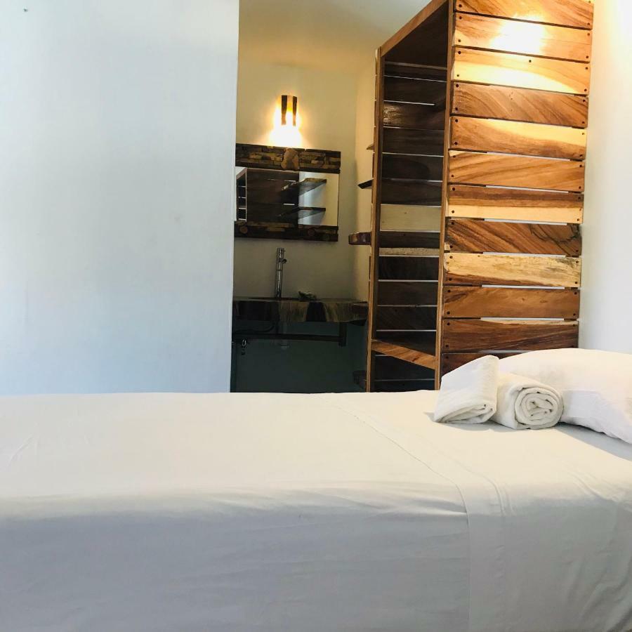 Hostel Experiencia Surf Camp Brisas de Zicatela Zewnętrze zdjęcie