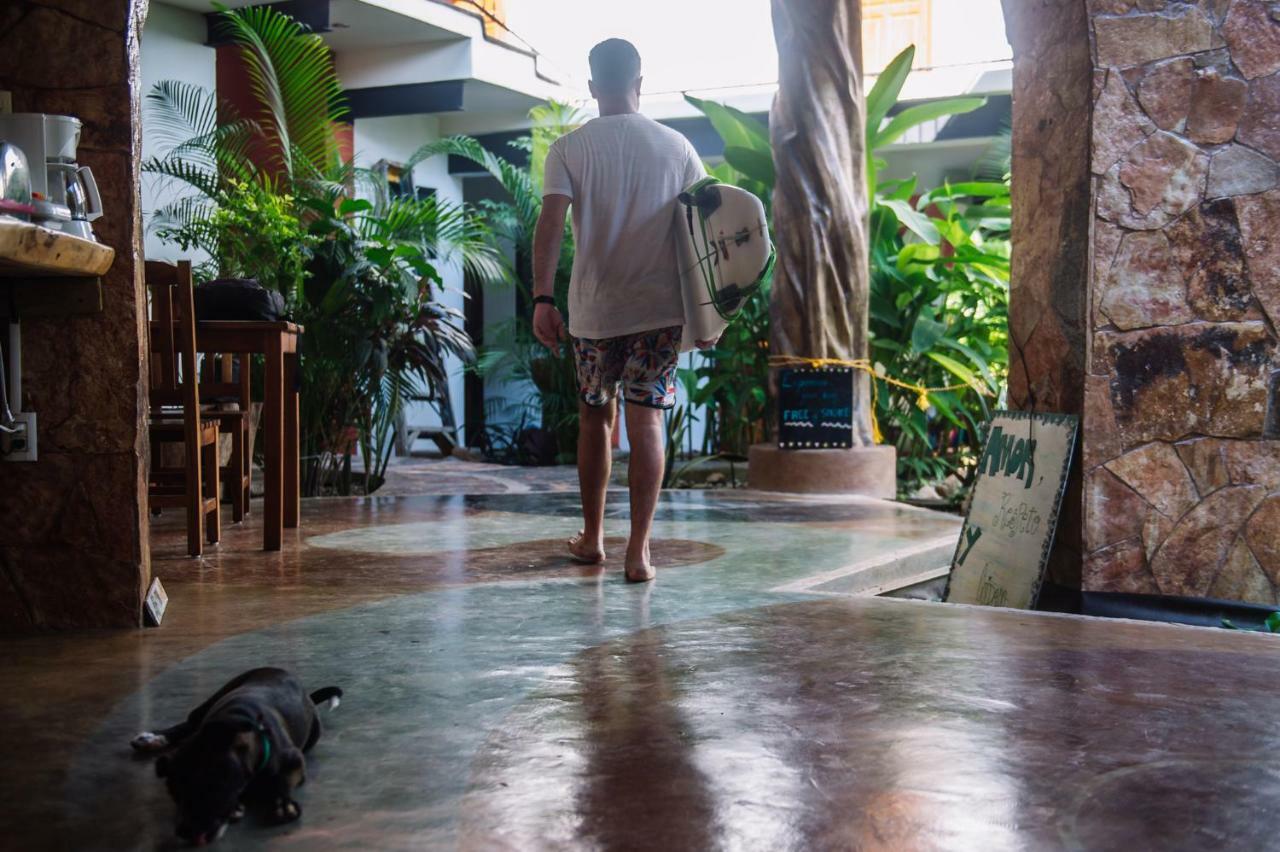 Hostel Experiencia Surf Camp Brisas de Zicatela Zewnętrze zdjęcie