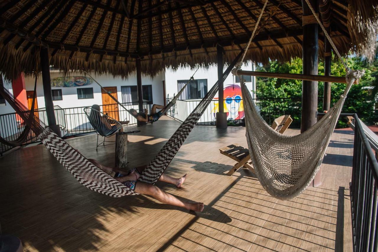 Hostel Experiencia Surf Camp Brisas de Zicatela Zewnętrze zdjęcie