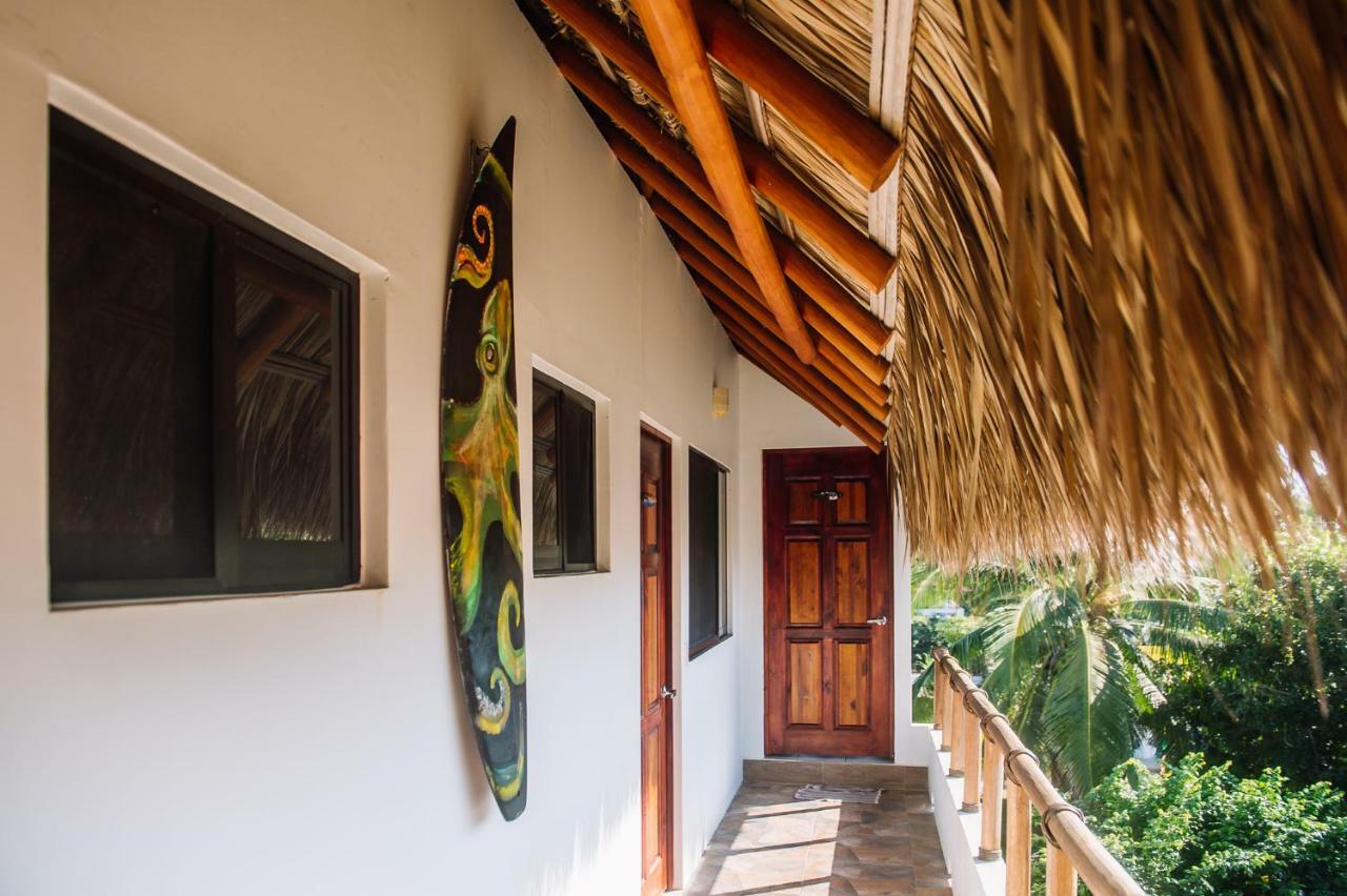 Hostel Experiencia Surf Camp Brisas de Zicatela Zewnętrze zdjęcie