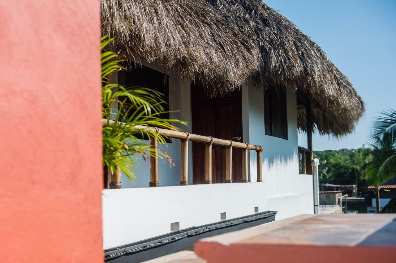 Hostel Experiencia Surf Camp Brisas de Zicatela Zewnętrze zdjęcie
